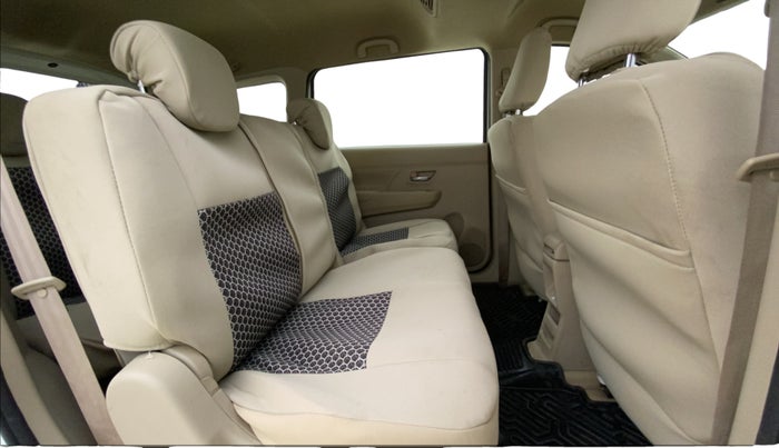 2022 Maruti Ertiga ZXI+ AT SHVS, CNG, Automatic, 61,022 km, Right Side Rear Door Cabin