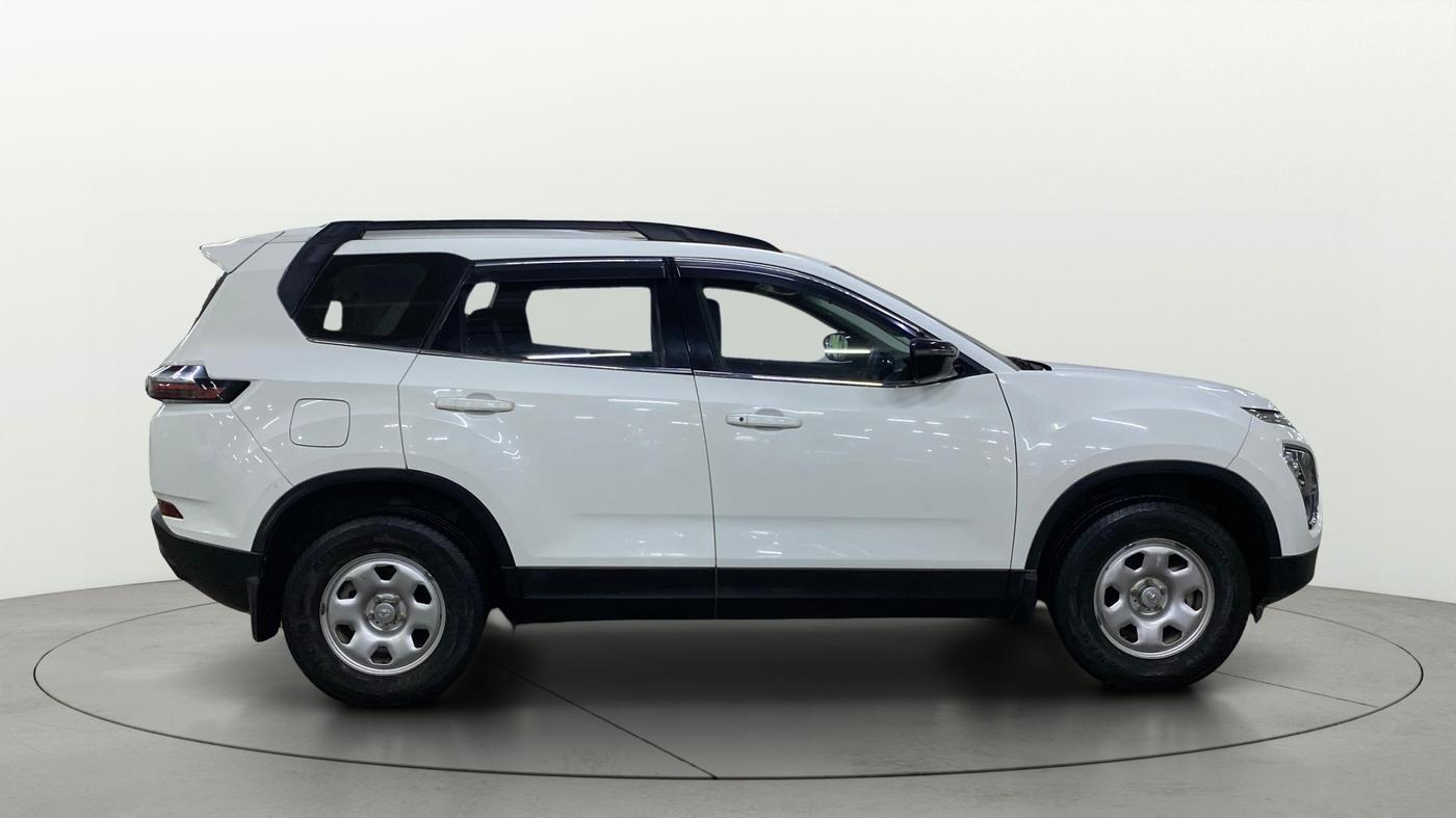 2022 Tata Safari XE, Diesel, Manual, 60,332 km, Right Side View
