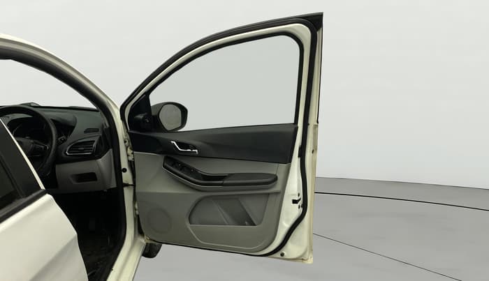 2021 Tata Tiago XZA PLUS PETROL, Petrol, Automatic, 1,02,224 km, RHS Front Door