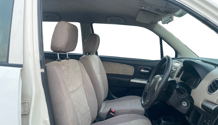 2016 Maruti Wagon R 1.0 VXI, Petrol, Manual, 1,45,459 km, Right Side Front Door Cabin