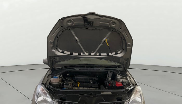 2014 Skoda Rapid AMBITION 1.6 MPI MT PLUS, Petrol, Manual, 61,039 km, Open Bonet