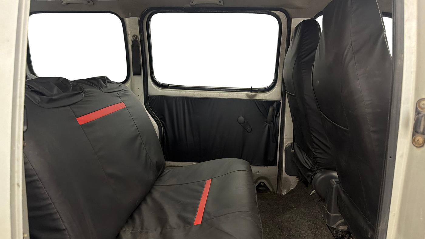 2016 Maruti Eeco 7 STR, CNG, Manual, 91,727 km, Right Side Rear Door Cabin