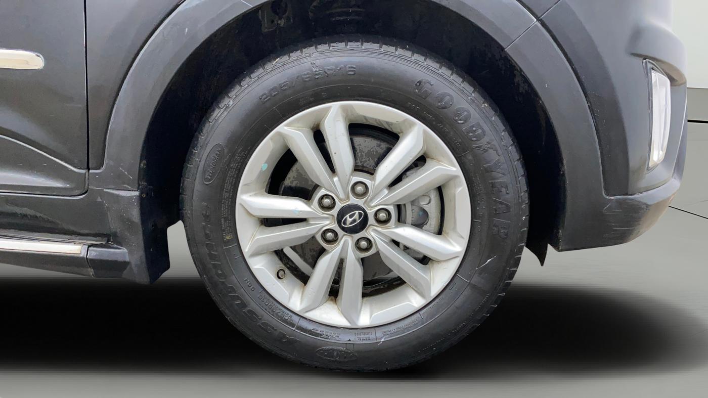 2016 Hyundai Creta SX PLUS 1.6 PETROL, Petrol, Manual, 35,310 km, Right Front Wheel