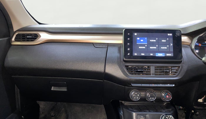2023 Renault Kiger RXT (O) MT DUAL TONE, Petrol, Manual, 11,708 km, Air Conditioner