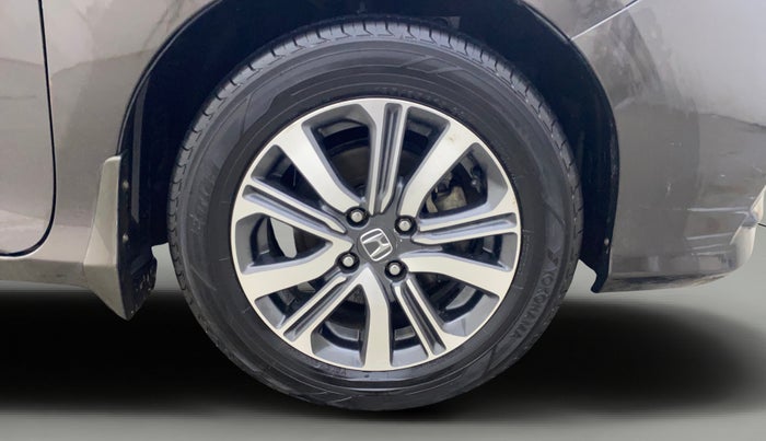 2018 Honda City 1.5L I-VTEC V MT, Petrol, Manual, 1,28,745 km, Right Front Wheel