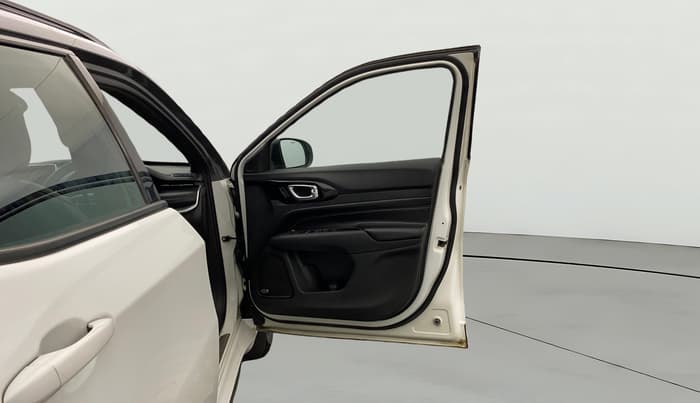 2021 Jeep Compass MODEL S (O) 1.4 PETROL DCT, Petrol, Automatic, 1,24,582 km, RHS Front Door