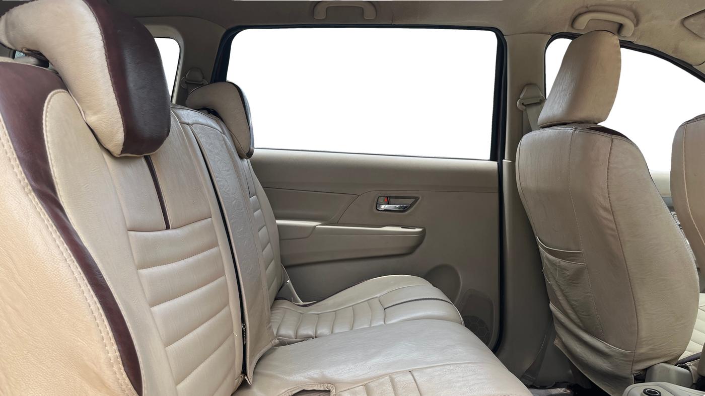 2019 Maruti Ertiga VDI 1.5, Diesel, Manual, 1,24,999 km, Right Side Rear Door Cabin