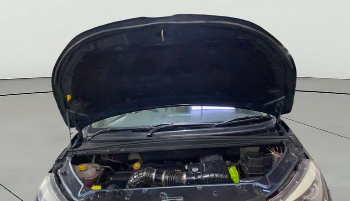 2018 Mahindra MARAZZO M8 7 STR, Diesel, Manual, 57,465 km, Open Bonet