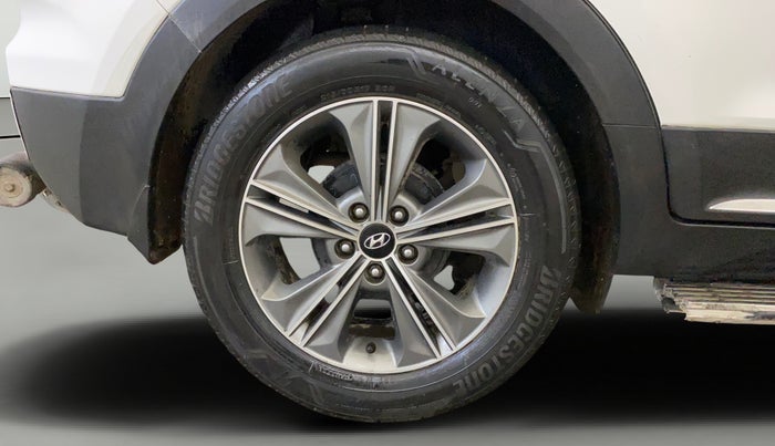 2017 Hyundai Creta SX PLUS 1.6 PETROL SPECIAL EDITION, Petrol, Manual, 1,15,075 km, Right Rear Wheel