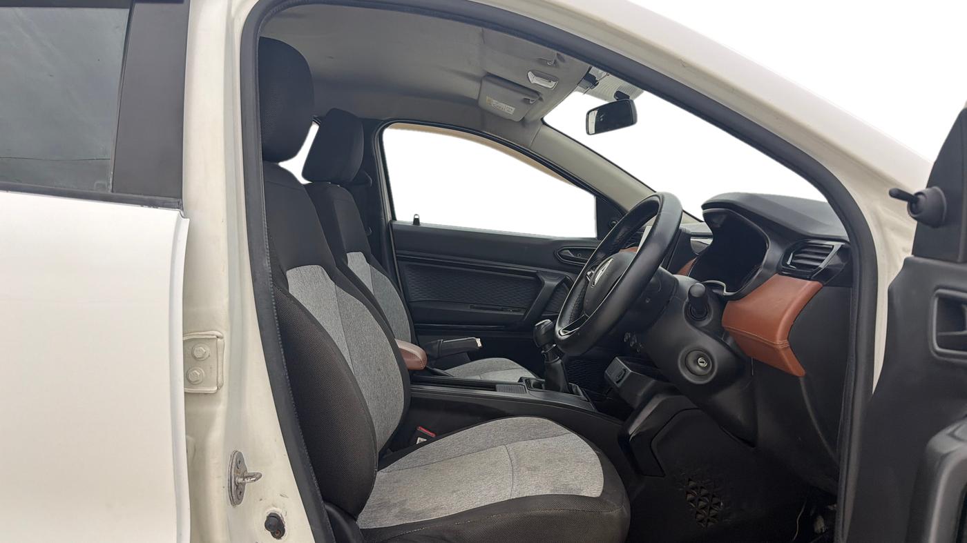 2022 Renault Kiger RXE MT, Petrol, Manual, 67,925 km, Right Side Front Door Cabin
