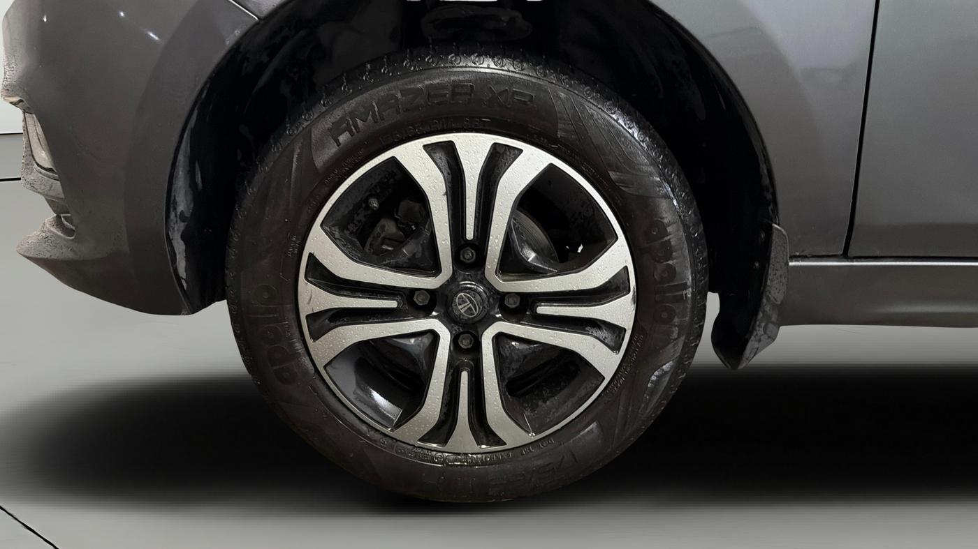 2024 Tata TIGOR XZA Plus iCNG , CNG, Automatic, 32,813 km, Left Front Wheel