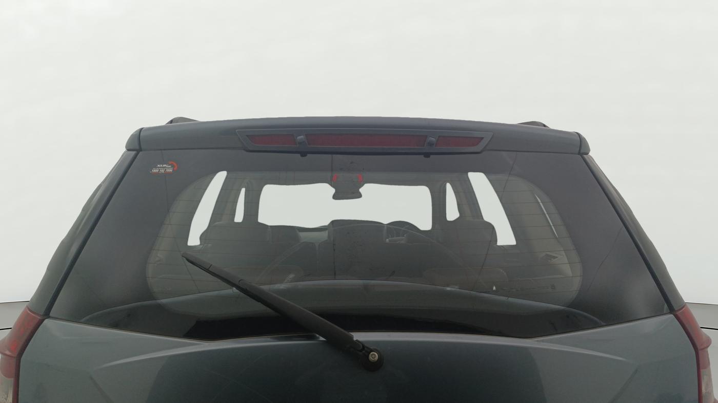 2014 Mahindra XUV500 W8, Diesel, Manual, 92,798 km, Rear Windshield