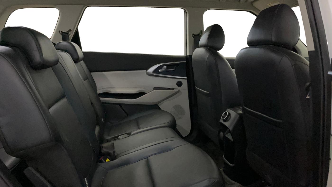 2023 KIA CARENS PREMIUM 1.5 PETROL 7 STR, Petrol, Manual, 16,806 km, Right Side Rear Door Cabin