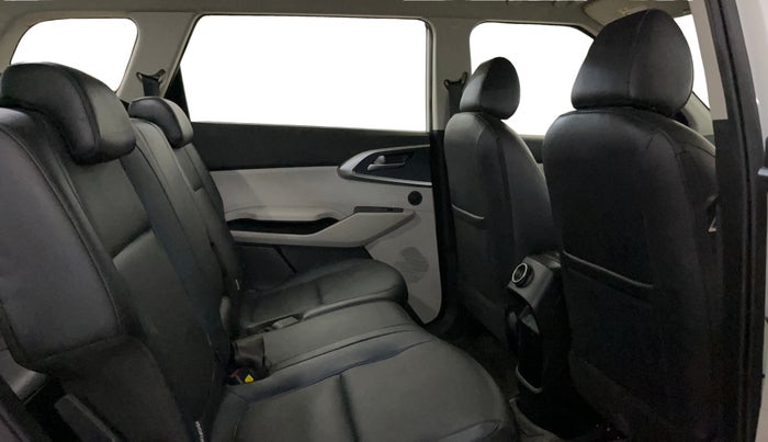 2023 KIA CARENS PREMIUM 1.5 PETROL 7 STR, Petrol, Manual, 16,745 km, Right Side Rear Door Cabin