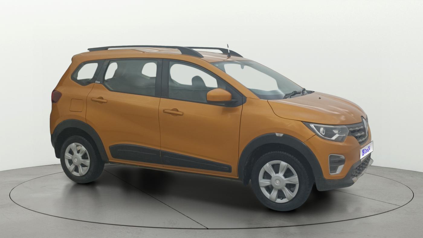 2021 Renault TRIBER RXZ, Petrol, Manual, 61,170 km, Right Front Diagonal