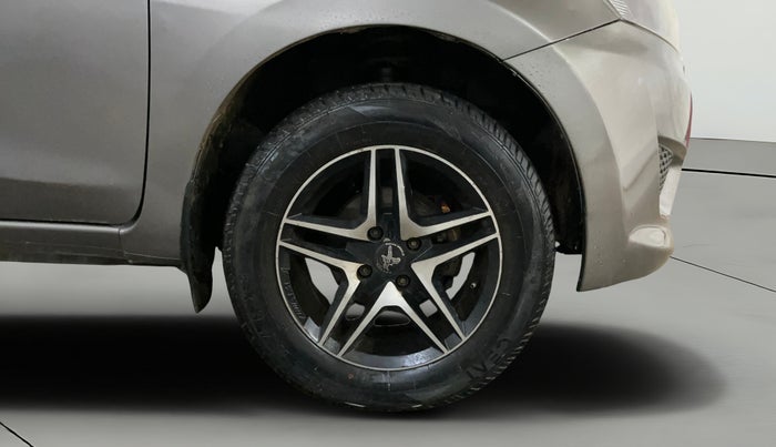 2017 Datsun Go Plus T, CNG, Manual, 70,806 km, Right Front Wheel