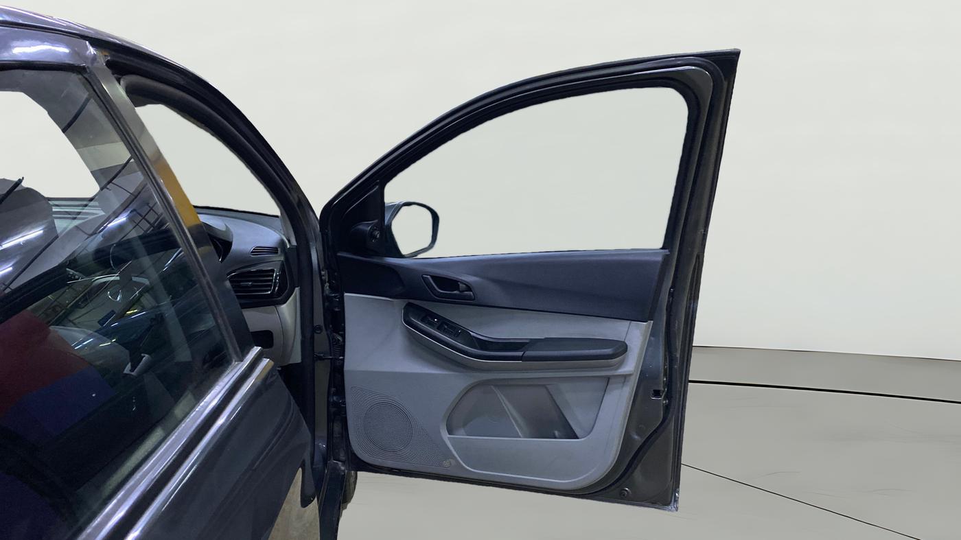 2021 Tata Tiago XZA PETROL, Petrol, Automatic, 17,262 km, RHS Front Door
