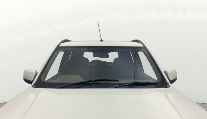 2019 Mahindra TUV300 T10, Diesel, Manual, 1,12,608 km, Front Windshield
