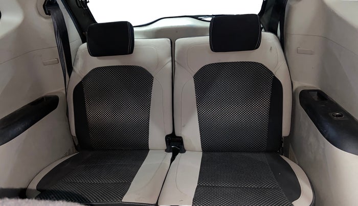 2022 Renault TRIBER RXZ, Petrol, Manual, 30,003 km, Third Seat Row ( optional )