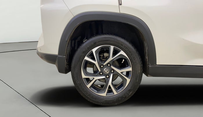 2022 Toyota URBAN CRUISER HYRYDER V NEO DRIVE, Petrol, Manual, 23,401 km, Right Rear Wheel