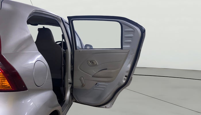 2016 Datsun Redi Go T (O), Petrol, Manual, 32,188 km, RHS Rear Door