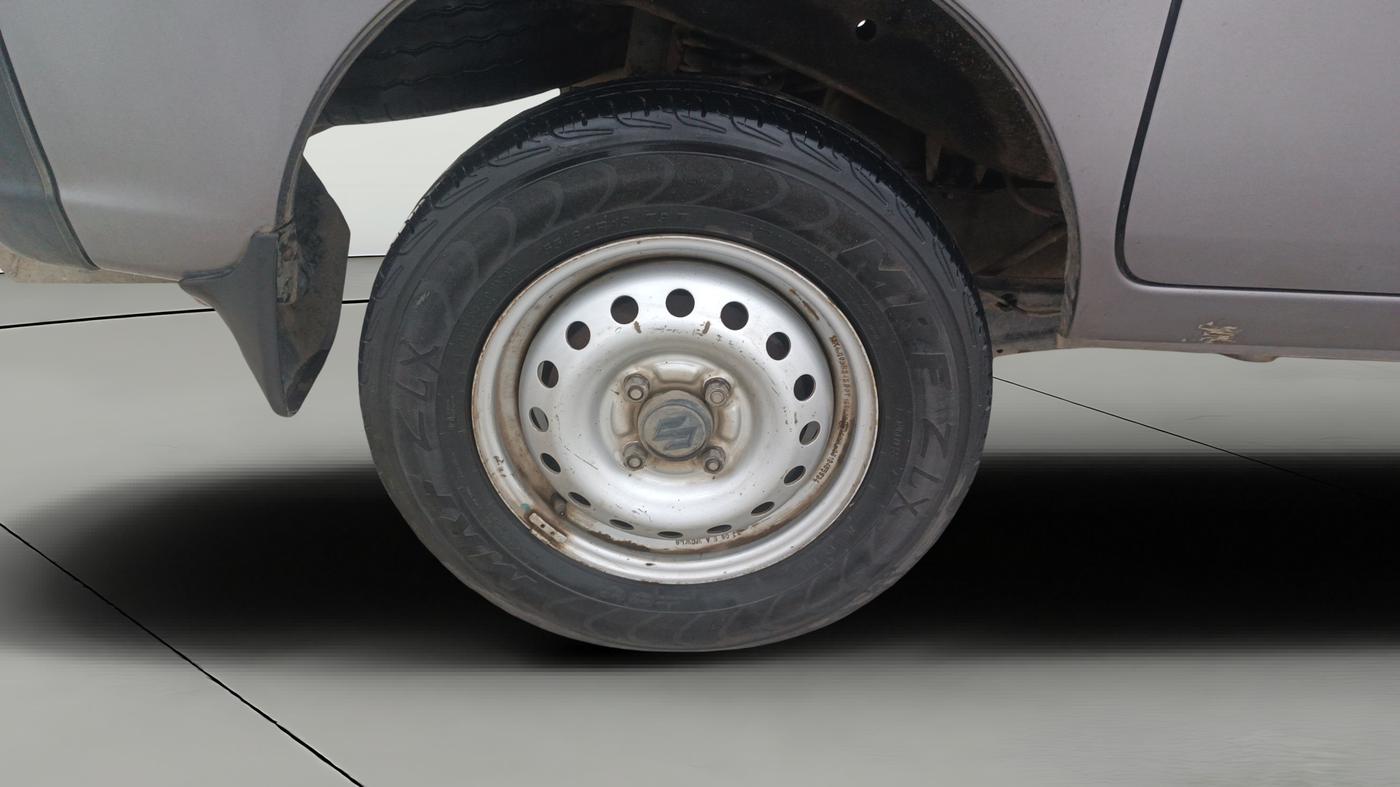 2023 Maruti Eeco  5 STR STD, Petrol, Manual, 97,824 km, Right Rear Wheel
