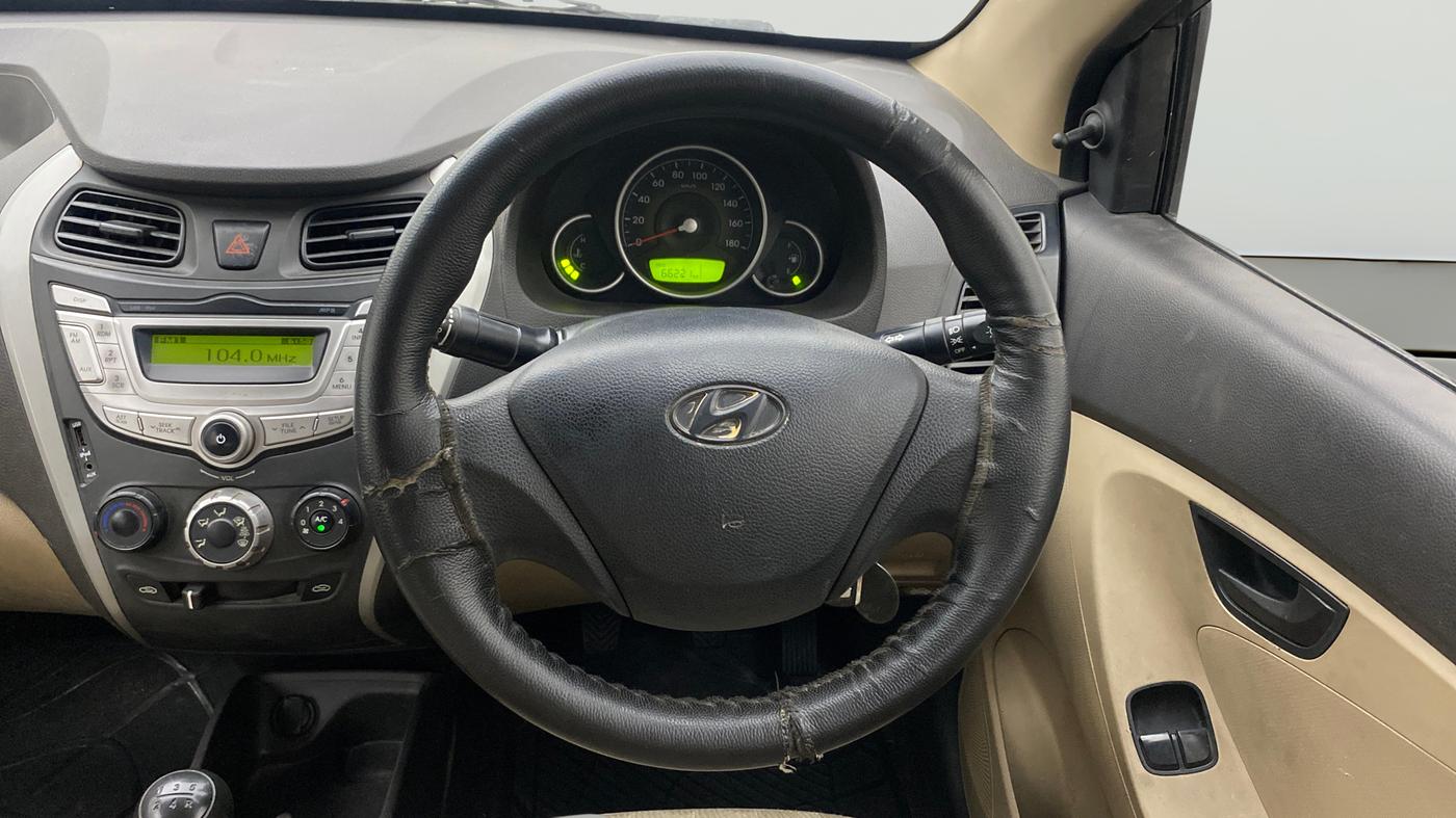 2018 Hyundai Eon MAGNA +, Petrol, Manual, 66,201 km, Steering Wheel Close Up