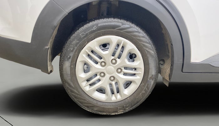 2022 KIA CARENS PRESTIGE 1.5 PETROL 7 STR, CNG, Manual, 14,845 km, Right Rear Wheel