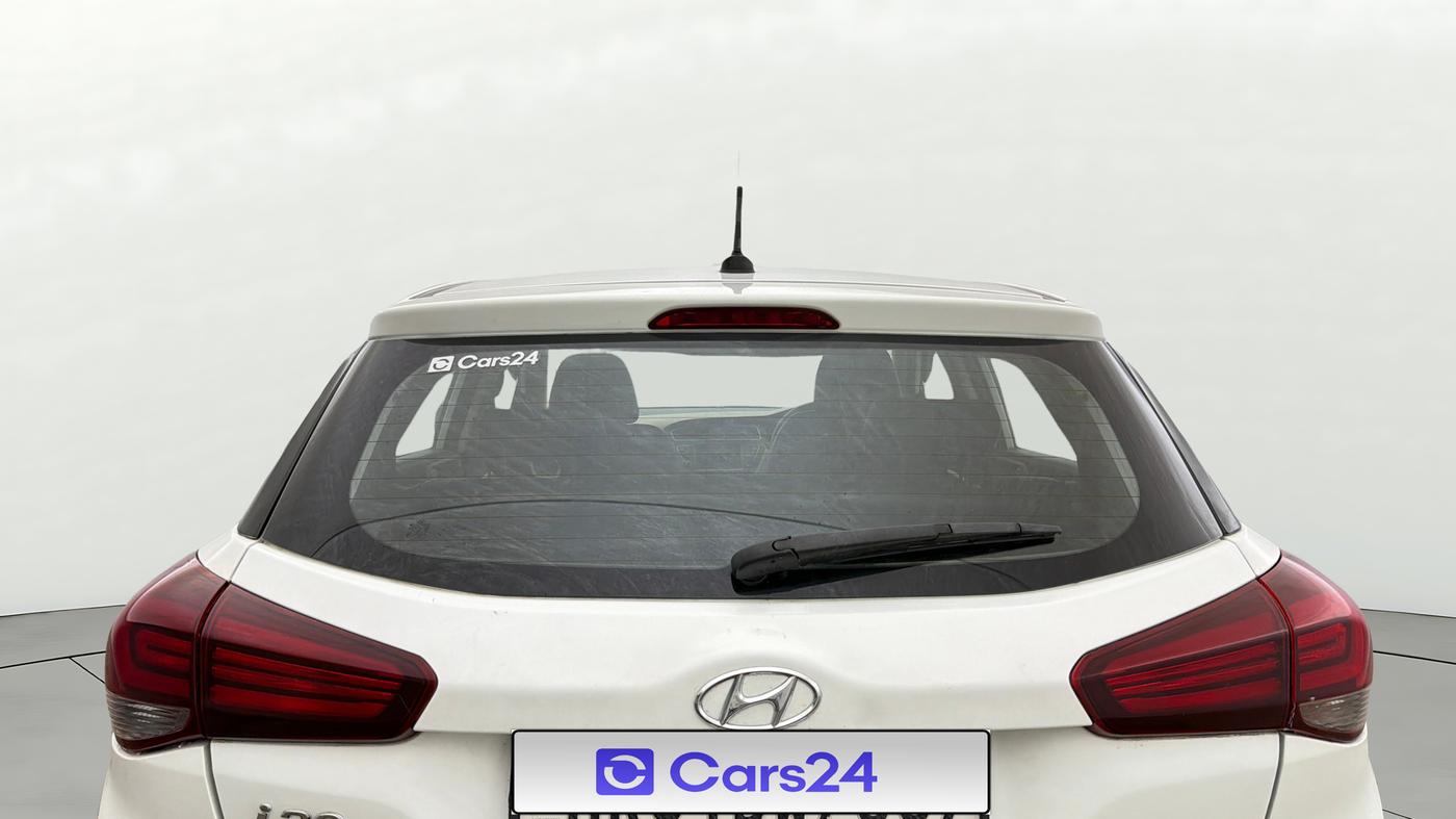 2019 Hyundai Elite i20 ASTA 1.2 (O), CNG, Manual, 65,646 km, Rear Windshield