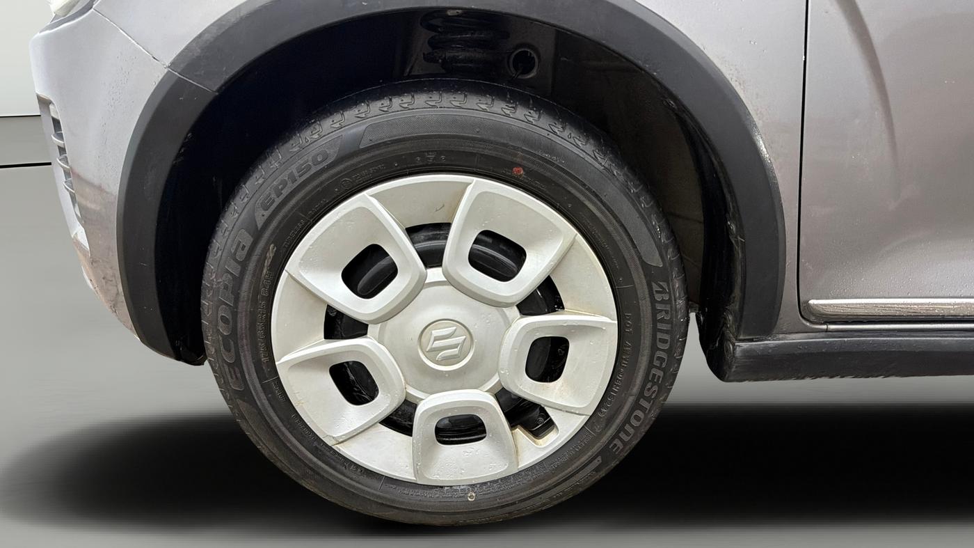 2022 Maruti IGNIS DELTA 1.2 AMT, Petrol, Automatic, 28,472 km, Left Front Wheel