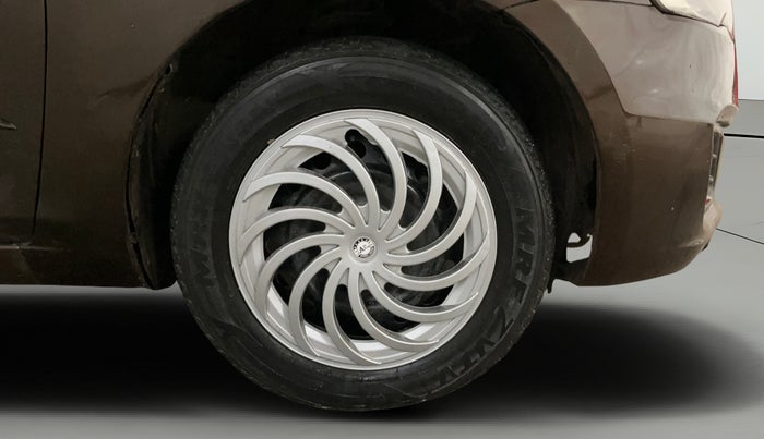 2016 Maruti Ciaz VXI+, Petrol, Manual, 65,720 km, Right Front Wheel