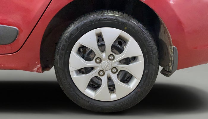 2014 Hyundai Xcent S 1.2, Petrol, Manual, 1,06,542 km, Left Rear Wheel