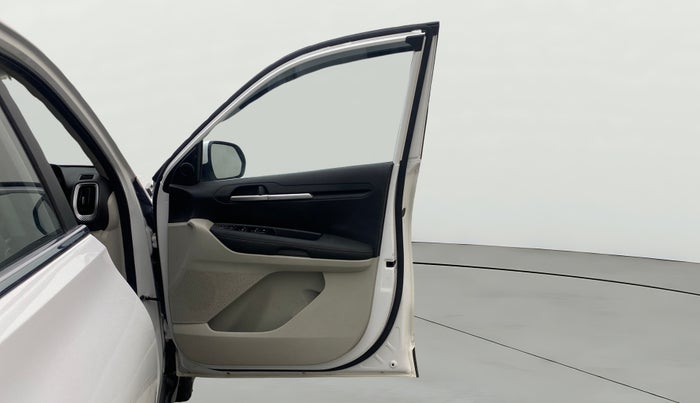 2022 KIA SONET HTX 1.5, Diesel, Manual, 74,696 km, RHS Front Door