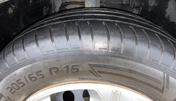 2022 Tata NEXON XM SUNROOF DIESEL, Diesel, Manual, 36,950 km, Right Front Tyre Tread