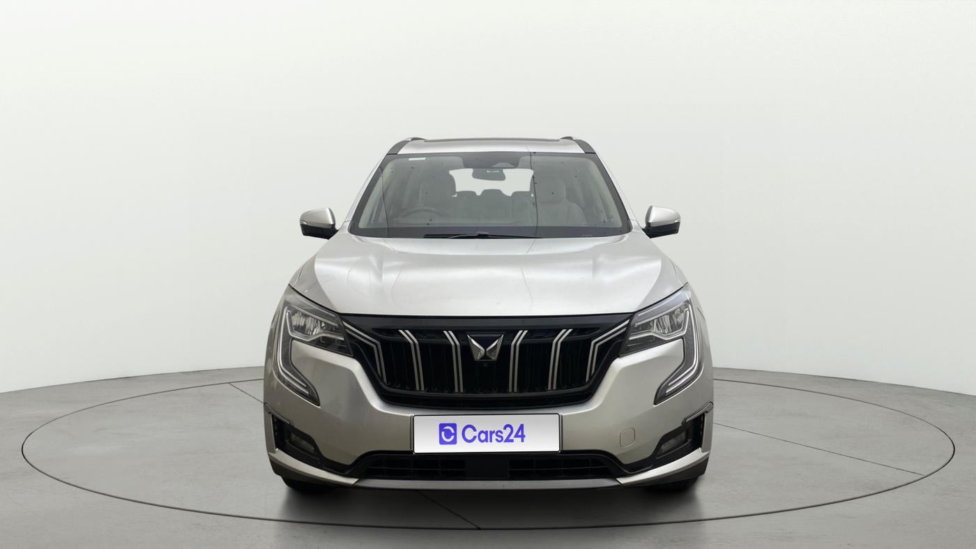 2022 Mahindra XUV700 AX 7 LUXURY P AT 7 STR, Petrol, Automatic, 1,43,645 km, Front