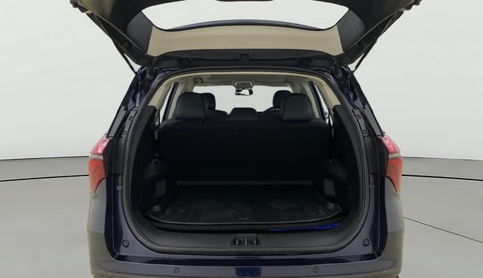2023 Mahindra XUV700 AX 5 P AT 5 STR, Petrol, Automatic, 13,423 km, Boot Open Zoomed View