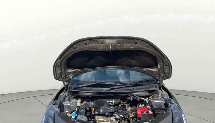 2025 Maruti Swift VXi, Petrol, Manual, 44,880 km, Open Bonet