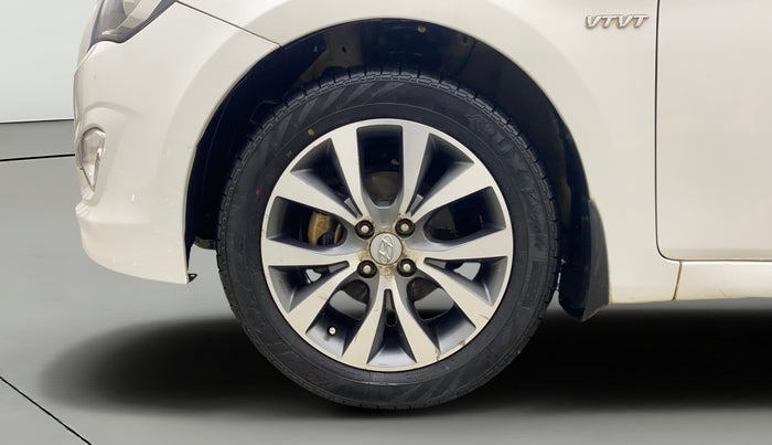 2017 Hyundai Verna 1.6 VTVT SX AT, Petrol, Automatic, 33,291 km, Left Front Wheel