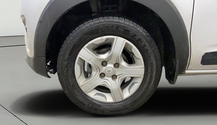 2022 Renault TRIBER RXT LIMITED EDITION, Petrol, Manual, 82,043 km, Left Front Wheel