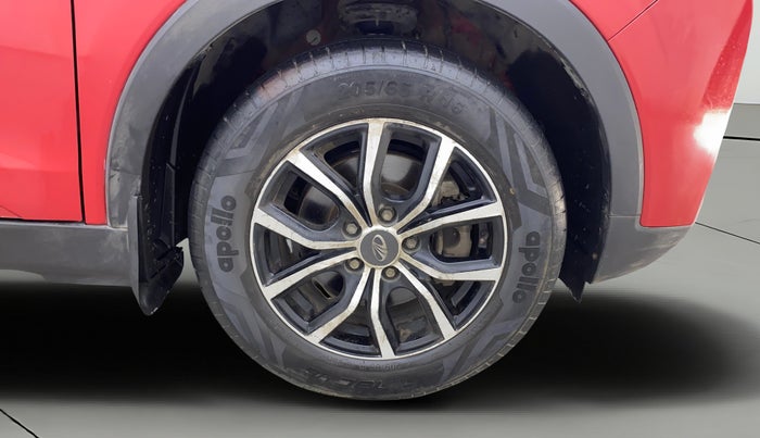 2022 Mahindra XUV300 W6 1.5 DIESEL AMT, Diesel, Automatic, 60,728 km, Right Front Wheel