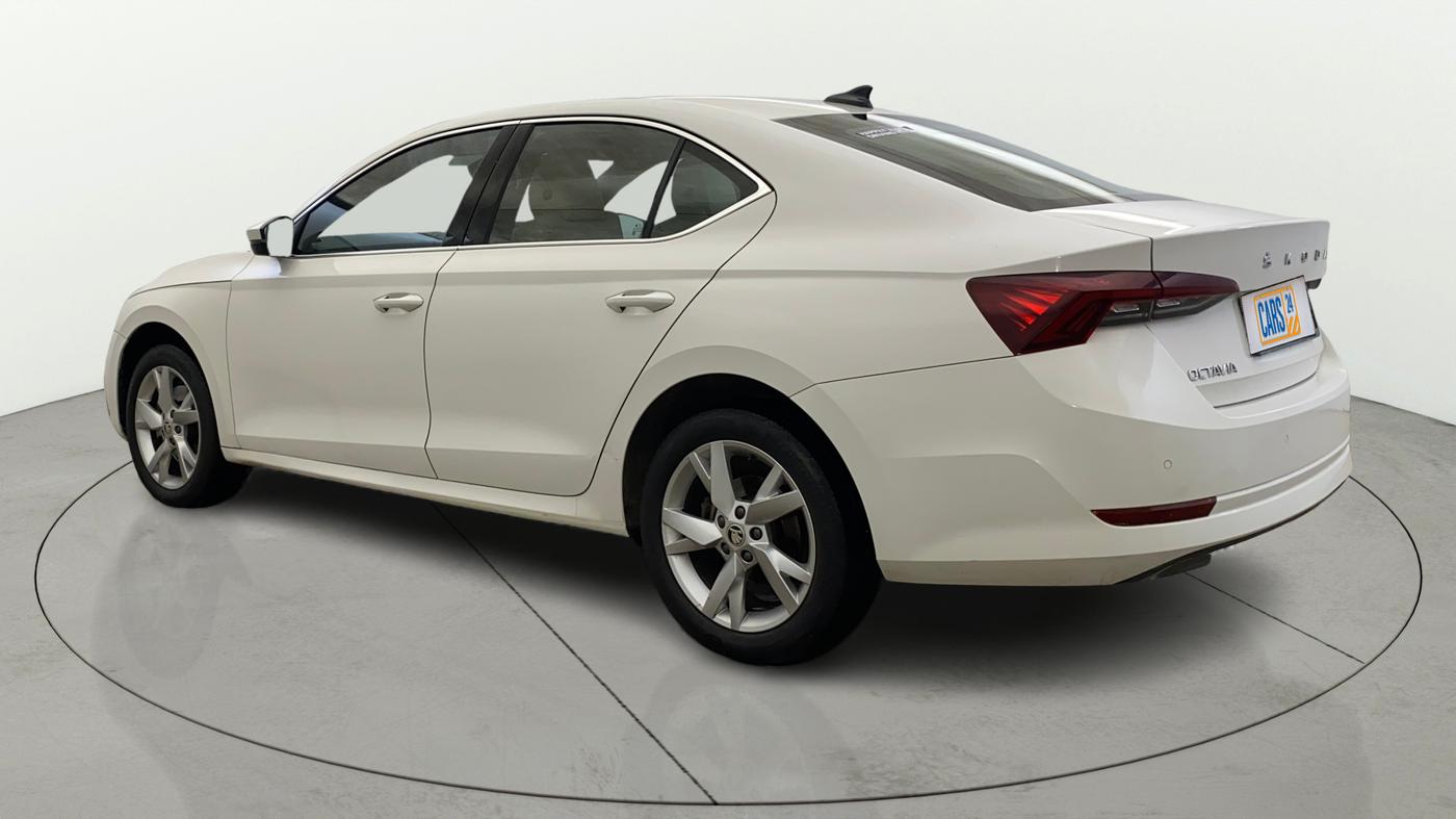 2022 Skoda Octavia STYLE 2.0, Petrol, Automatic, 43,686 km, Left Back Diagonal