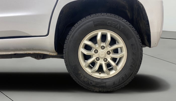 2018 Mahindra TUV300 T8, Diesel, Manual, 1,16,362 km, Left Rear Wheel