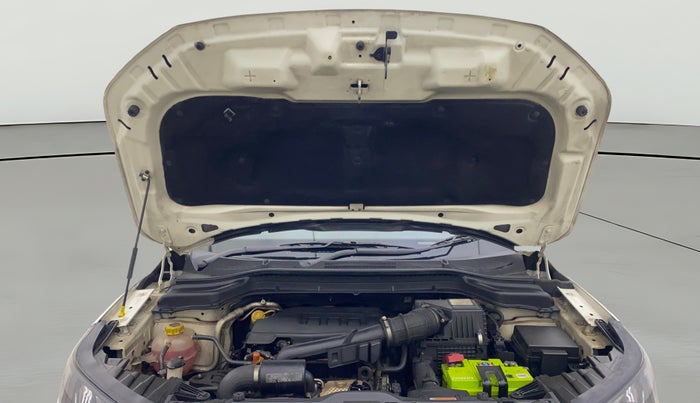 2021 Mahindra XUV300 W6 1.2 PETROL AMT, Petrol, Automatic, 81,586 km, Open Bonet