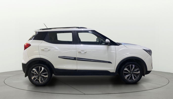 2020 Mahindra XUV300 W8 (O) 1.2 PETROL, Petrol, Manual, 28,357 km, Right Side View