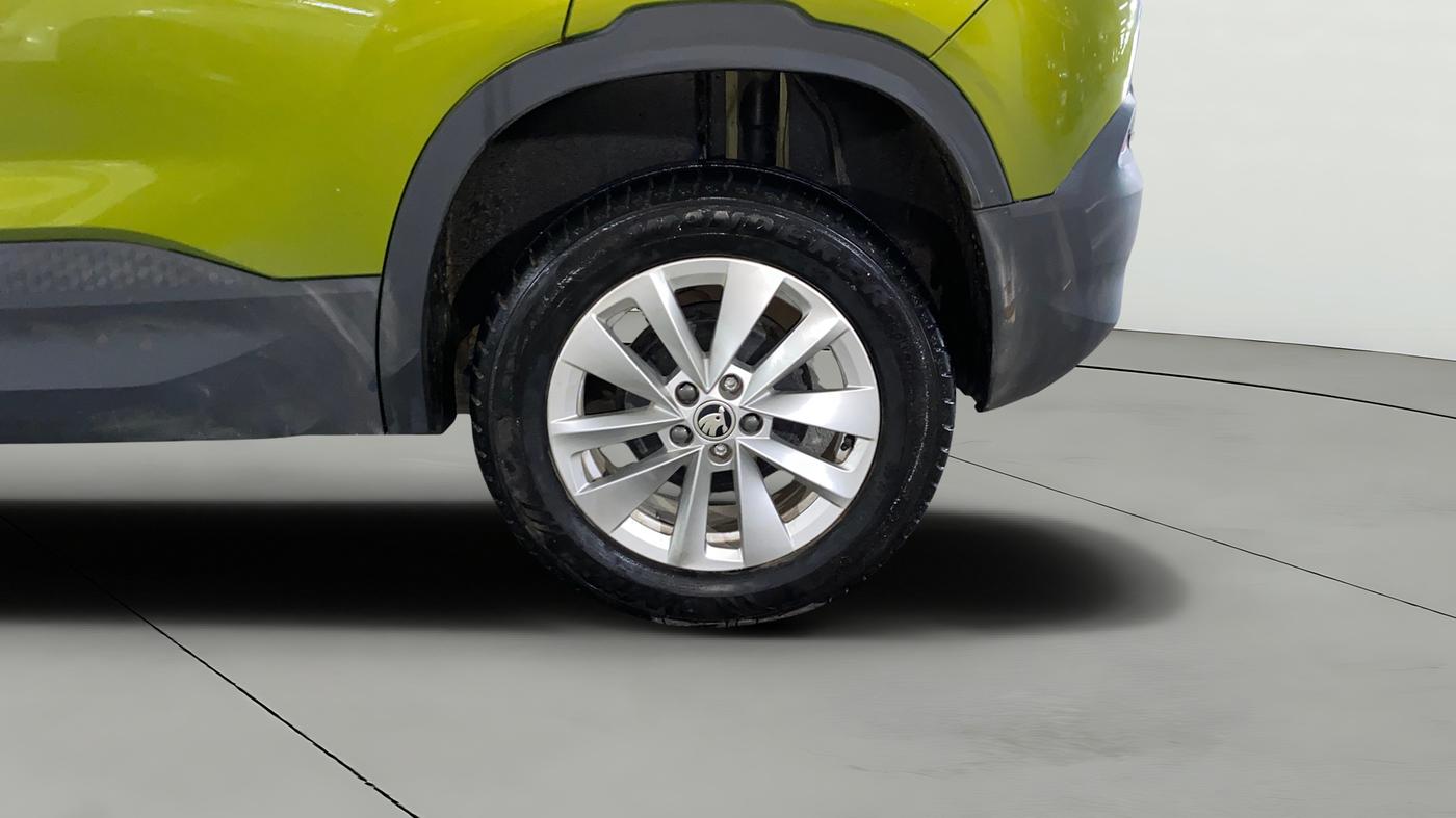 2025 Skoda Kylaq Signature AT, Petrol, Automatic, 9,642 km, Left Rear Wheel