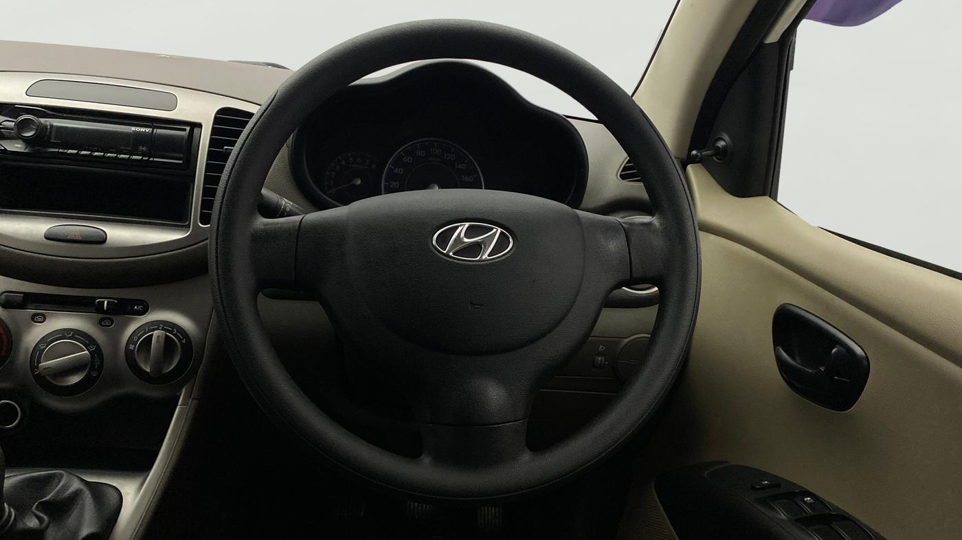 2015 Hyundai i10 MAGNA 1.1, Petrol, Manual, 77,729 km, Steering Wheel Close Up