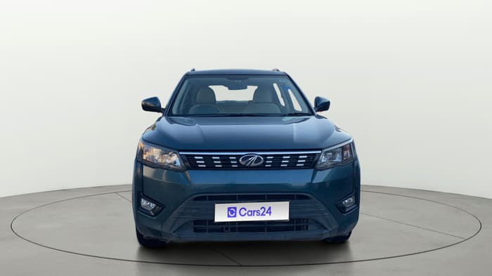 2022 Mahindra XUV300 W6 1.2 PETROL AMT, Petrol, Automatic, 61,903 km, Front