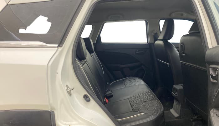 2023 Maruti BREZZA VXI SMART HYBRID, Petrol, Manual, 73,166 km, Right Side Rear Door Cabin