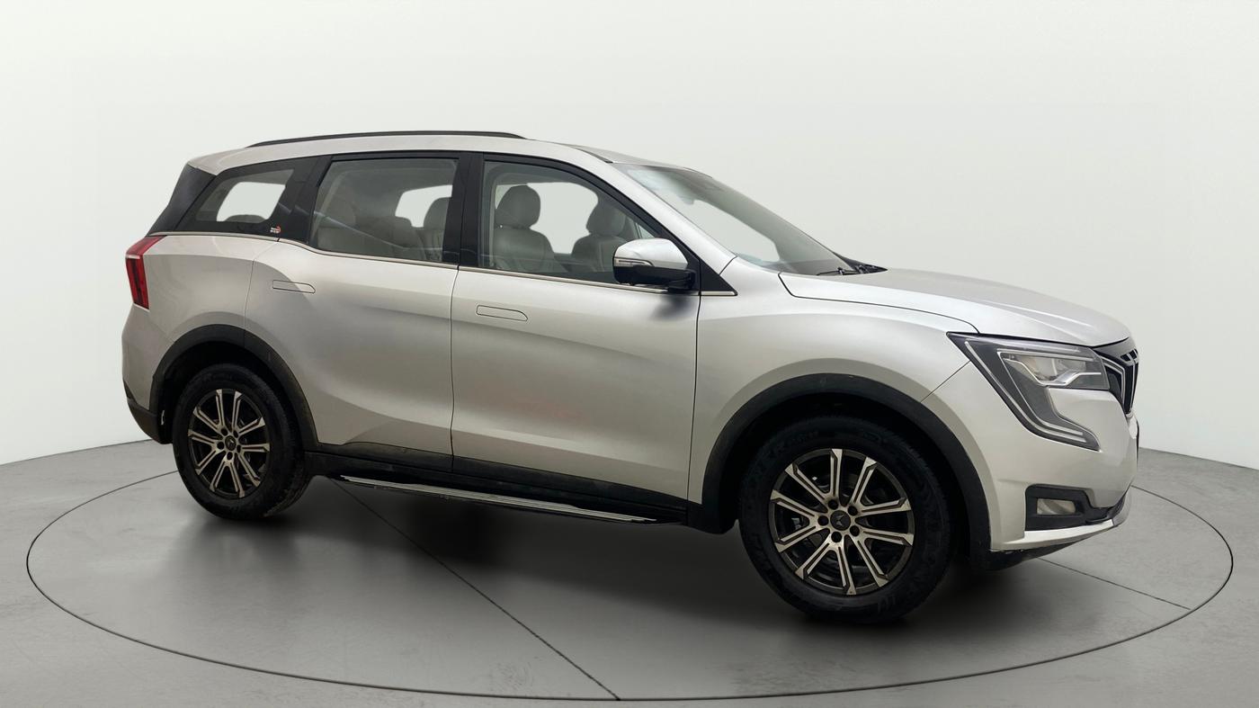 2021 Mahindra XUV700 AX 7 LUXURY P AT 7 STR, Petrol, Automatic, 1,33,099 km, SRP