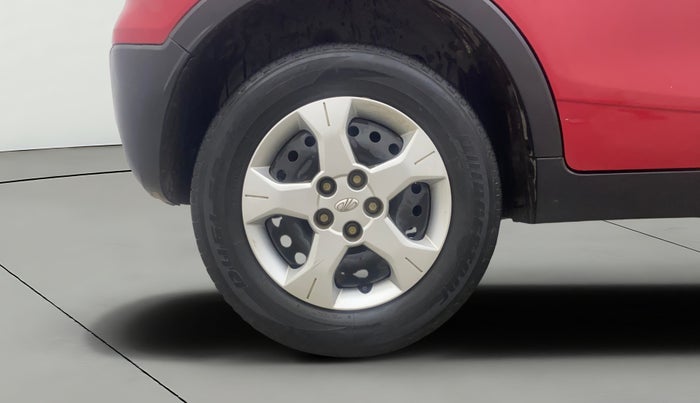 2021 Mahindra XUV300 W6 1.2 PETROL AMT, Petrol, Automatic, 59,831 km, Right Rear Wheel